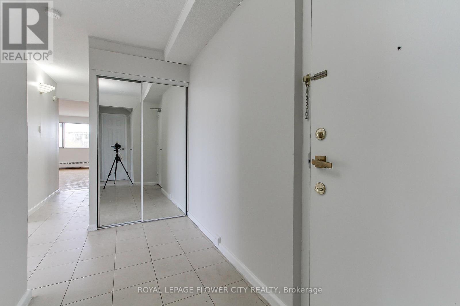 909 - 10 Sunny Glen Way, Toronto, Ontario  M3C 2Z3 - Photo 10 - C13128360