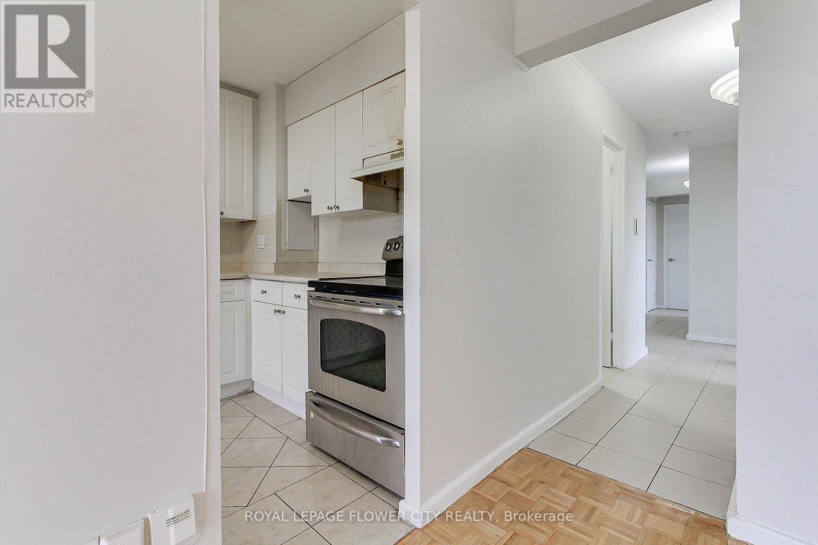 909 - 10 Sunny Glen Way, Toronto, Ontario  M3C 2Z3 - Photo 11 - C13128360