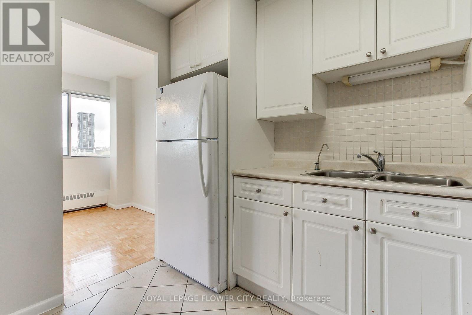 909 - 10 Sunny Glen Way, Toronto, Ontario  M3C 2Z3 - Photo 15 - C13128360
