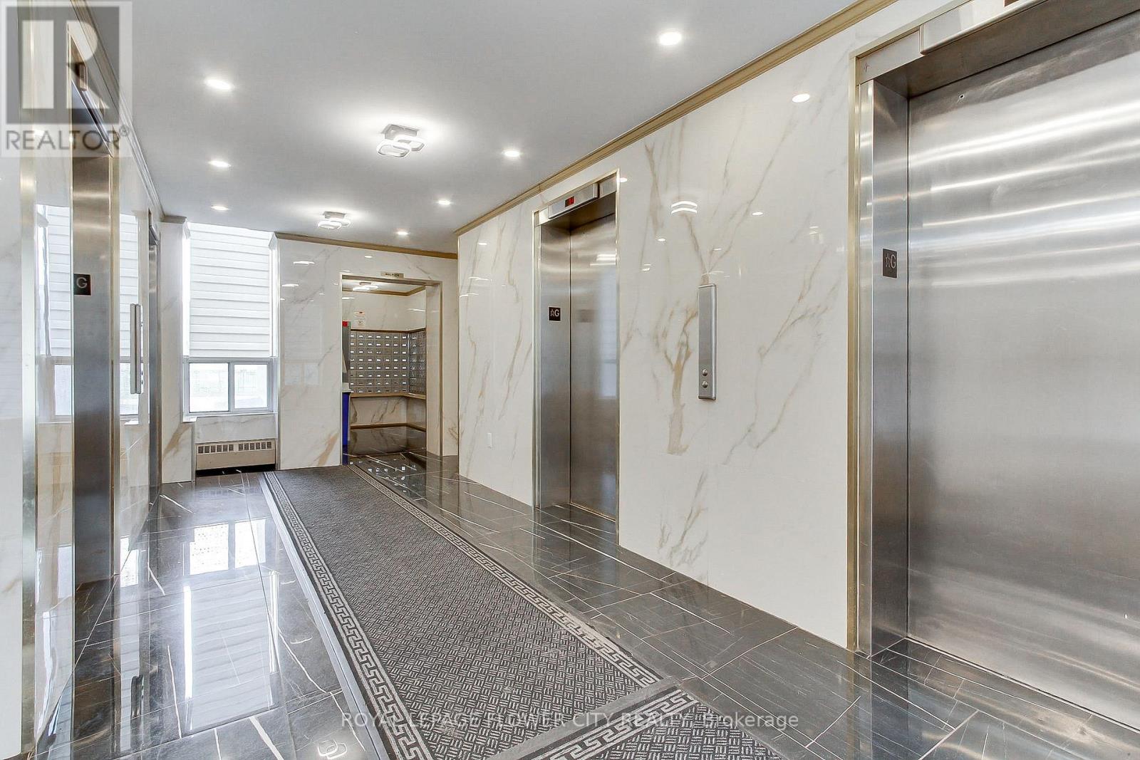 909 - 10 Sunny Glen Way, Toronto, Ontario  M3C 2Z3 - Photo 7 - C13128360