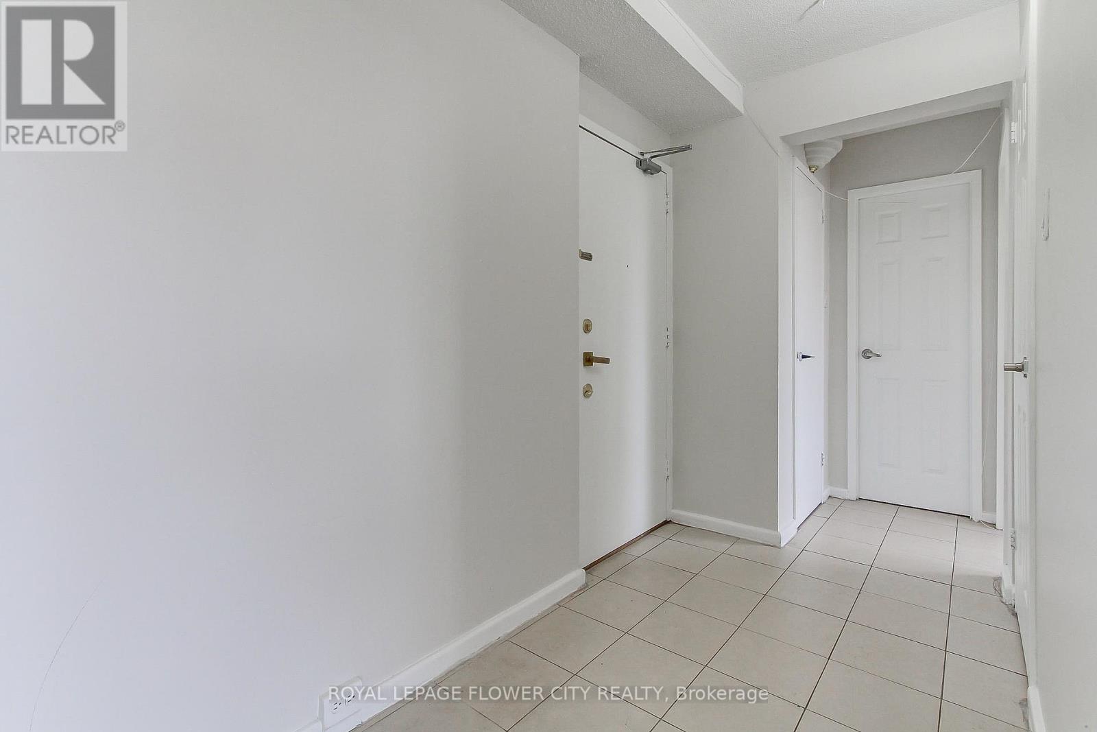 909 - 10 Sunny Glen Way, Toronto, Ontario  M3C 2Z3 - Photo 9 - C13128360
