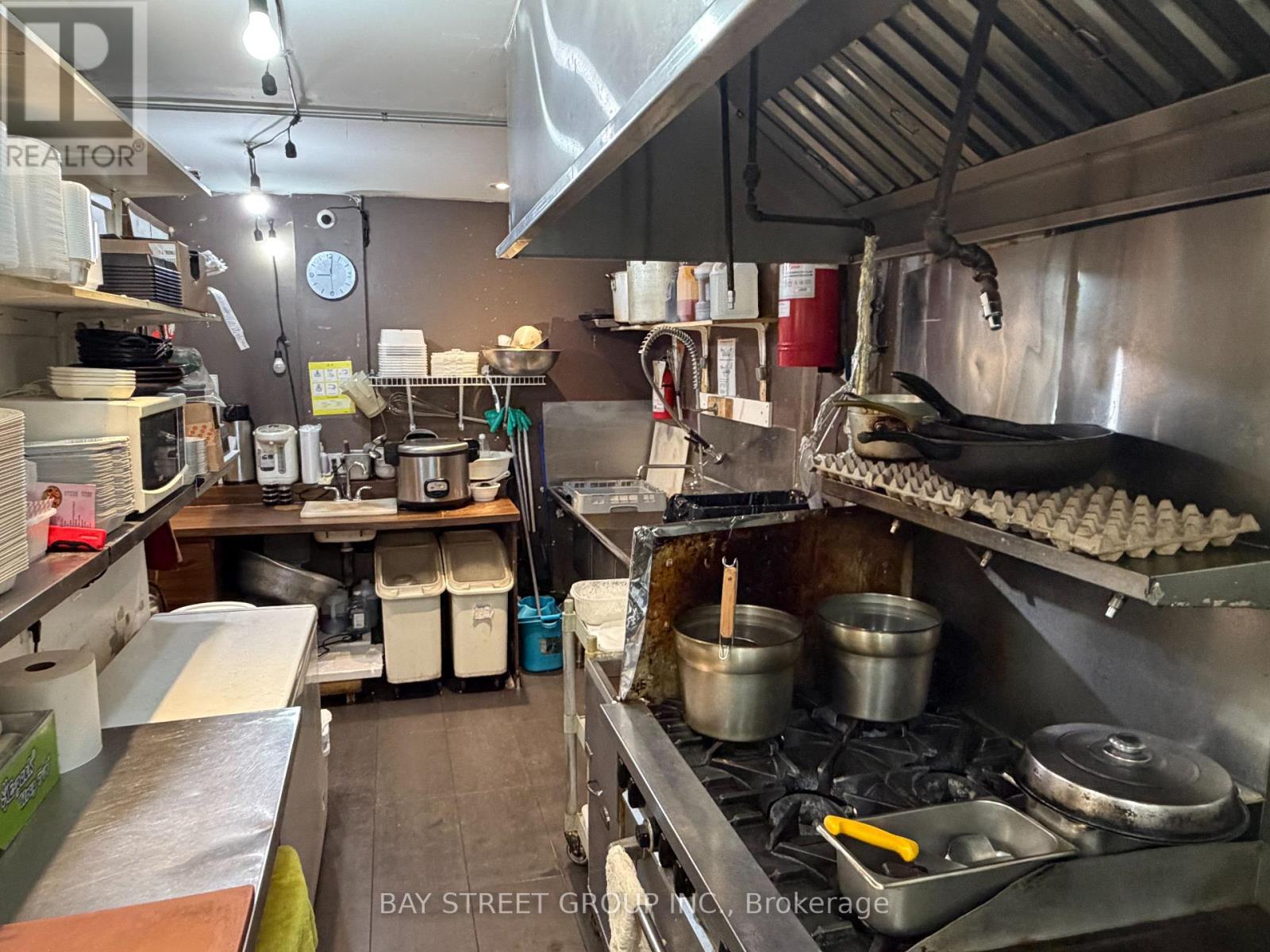 101 - 1992 Yonge Street, Toronto, Ontario  M4S 1Z7 - Photo 8 - C13128376