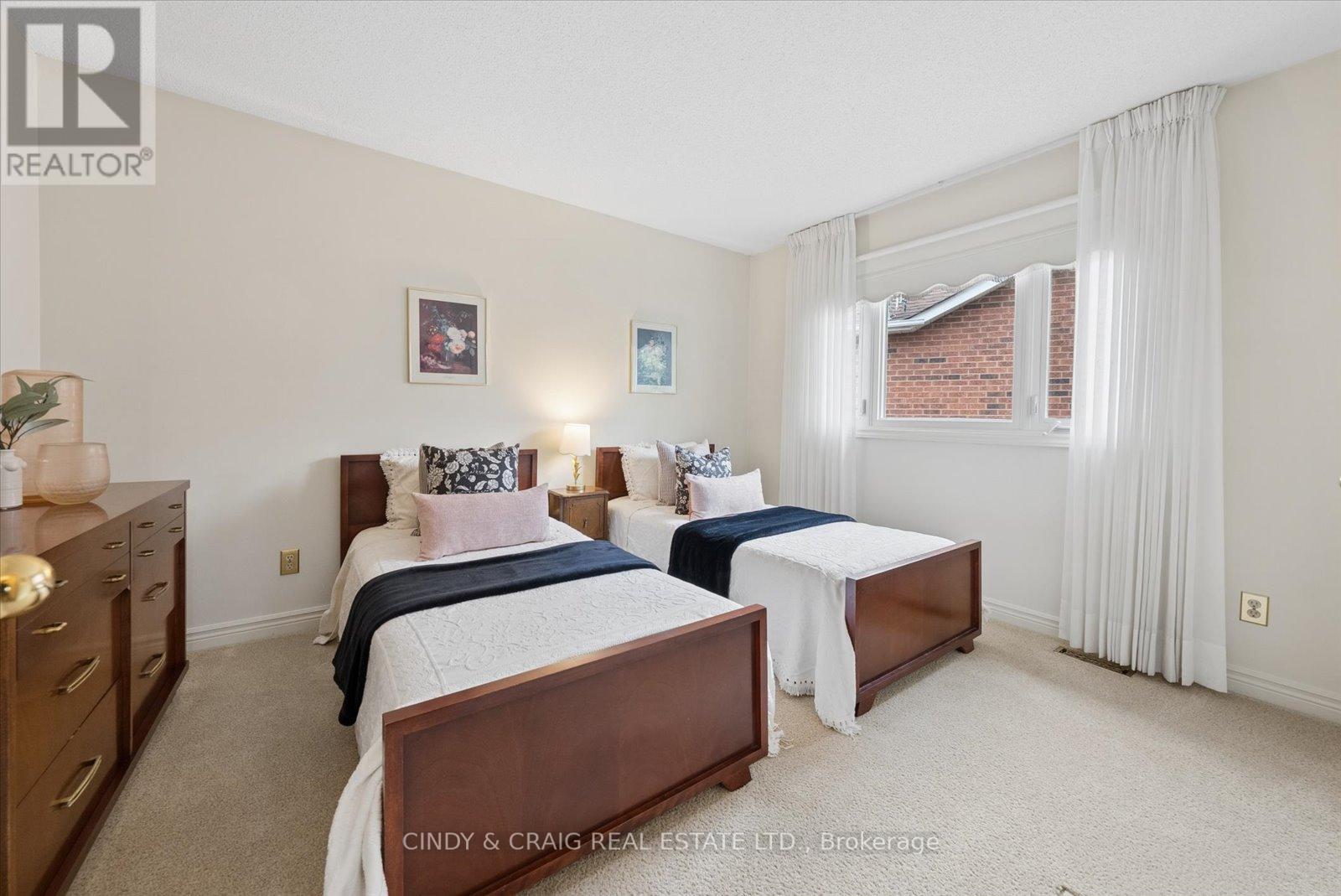 17 Mullholland Court, Clarington, Ontario  L1E 1T9 - Photo 14 - E13127994