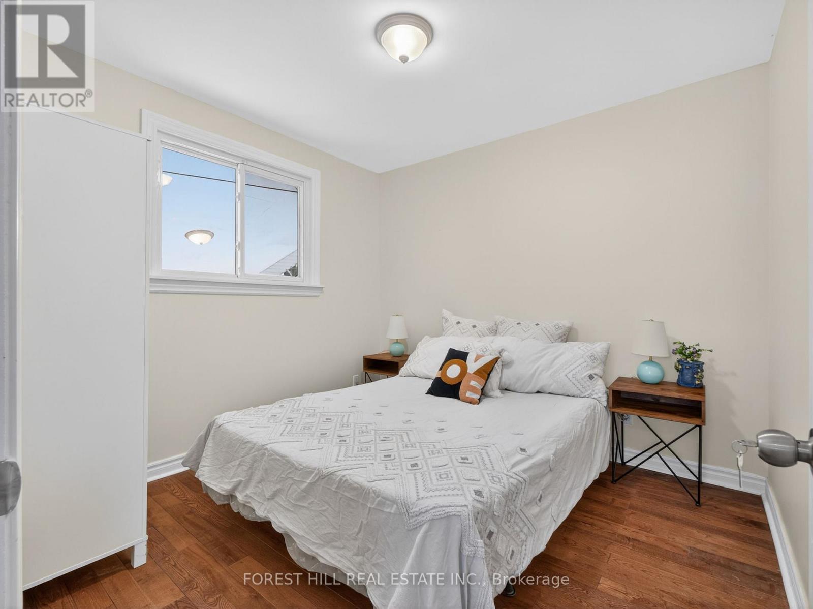 351 Woodfield Road, Toronto, Ontario  M4L 2W9 - Photo 17 - E13128046