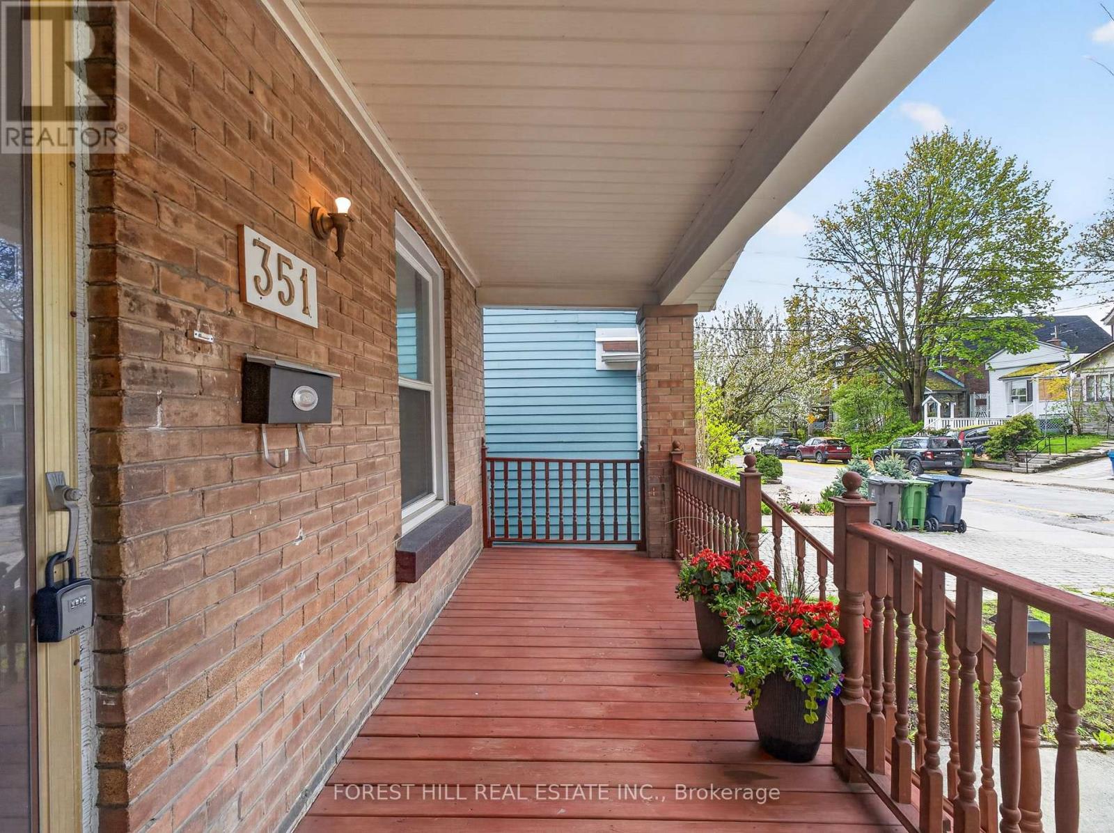 351 Woodfield Road, Toronto, Ontario  M4L 2W9 - Photo 2 - E13128046