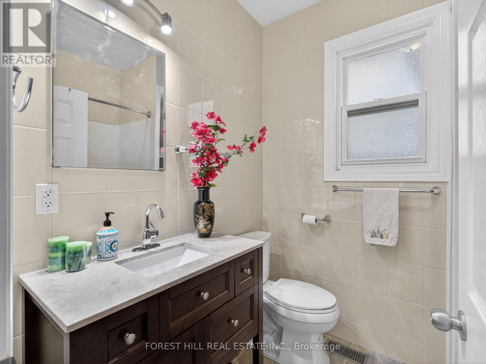 351 Woodfield Road, Toronto, Ontario  M4L 2W9 - Photo 21 - E13128046