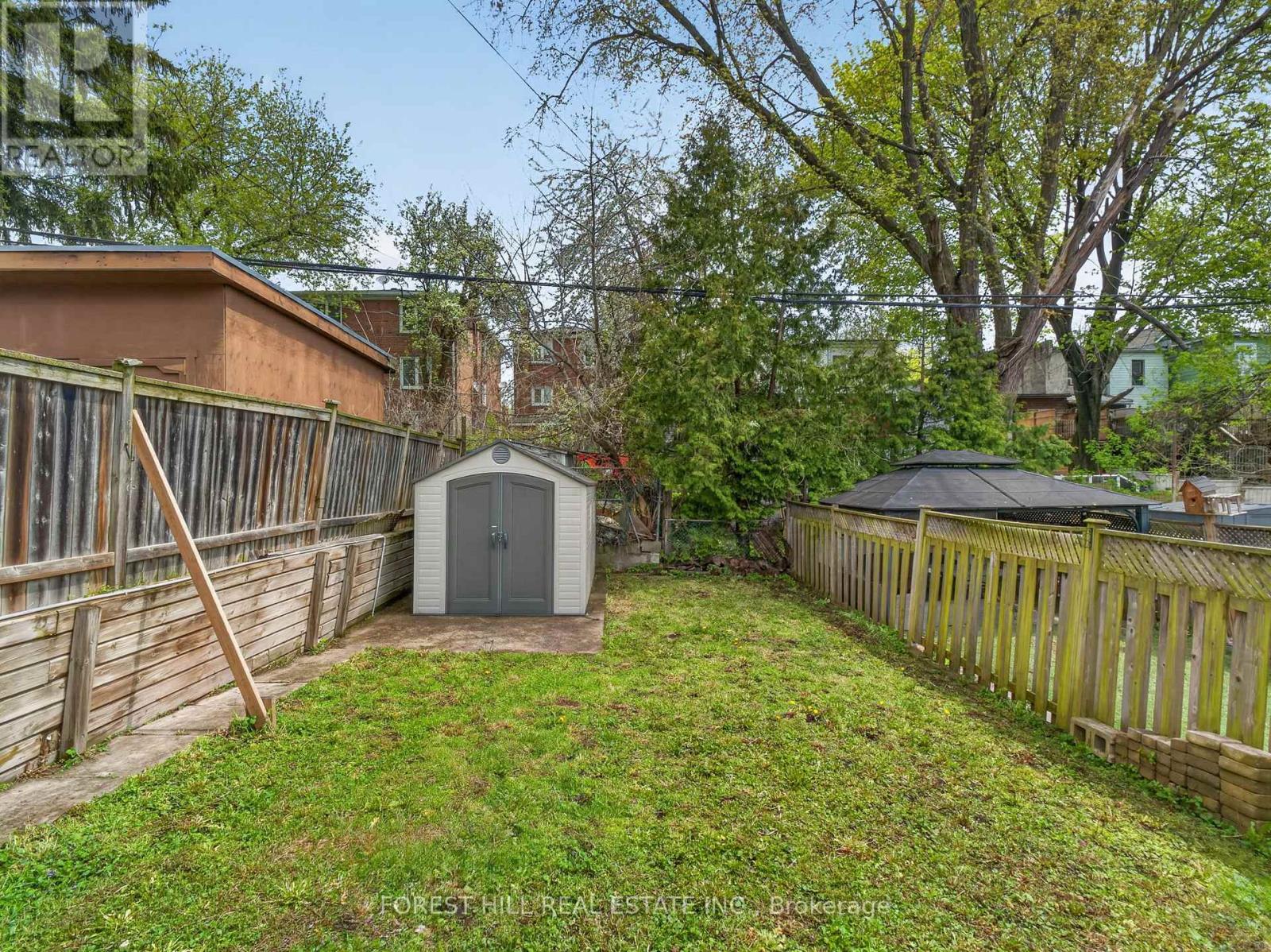 351 Woodfield Road, Toronto, Ontario  M4L 2W9 - Photo 32 - E13128046