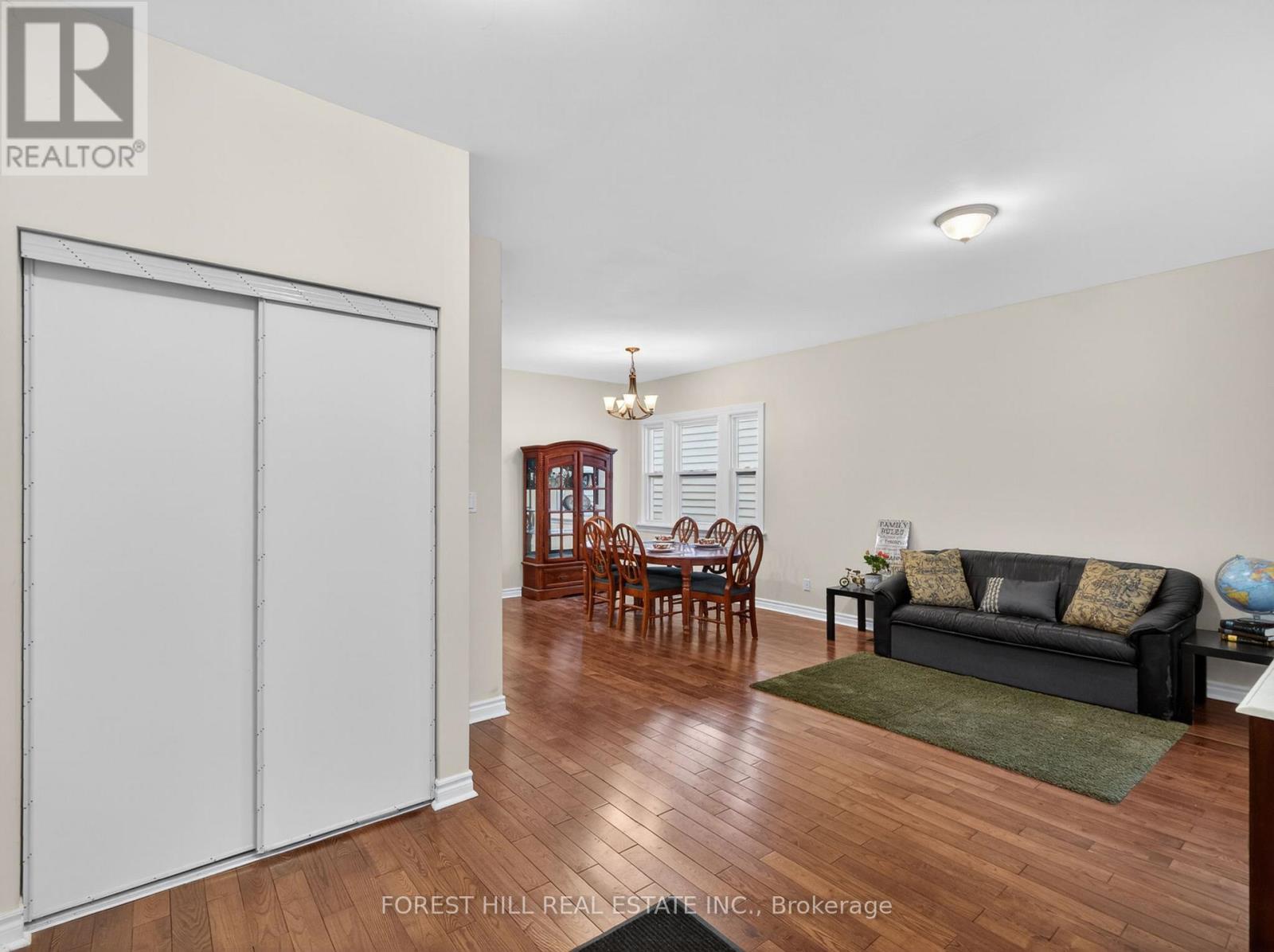 351 Woodfield Road, Toronto, Ontario  M4L 2W9 - Photo 5 - E13128046