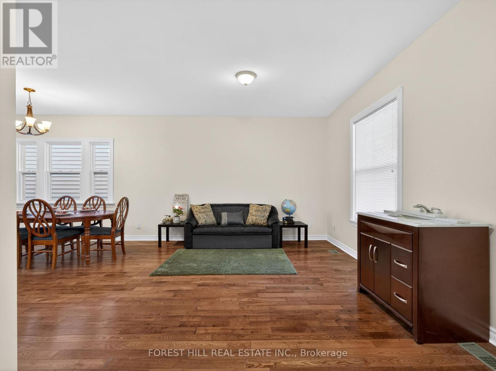 351 Woodfield Road, Toronto, Ontario  M4L 2W9 - Photo 6 - E13128046