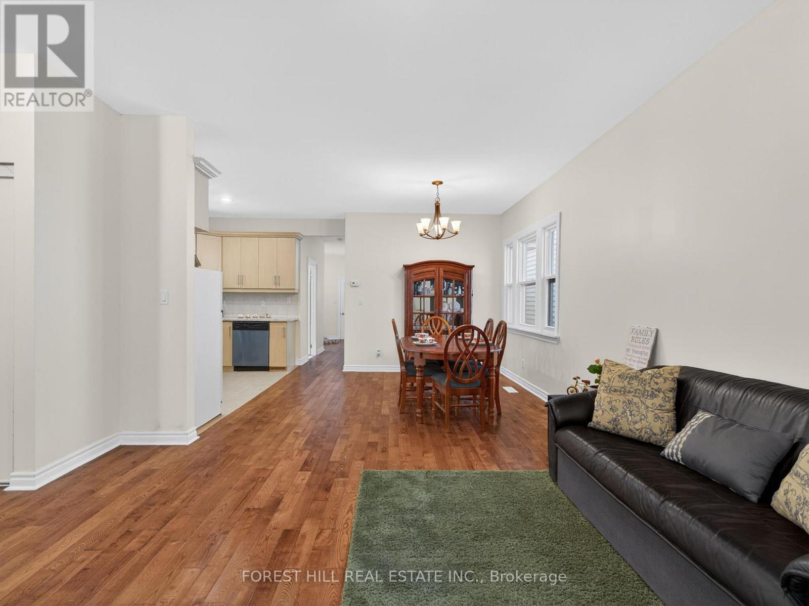 351 Woodfield Road, Toronto, Ontario  M4L 2W9 - Photo 7 - E13128046