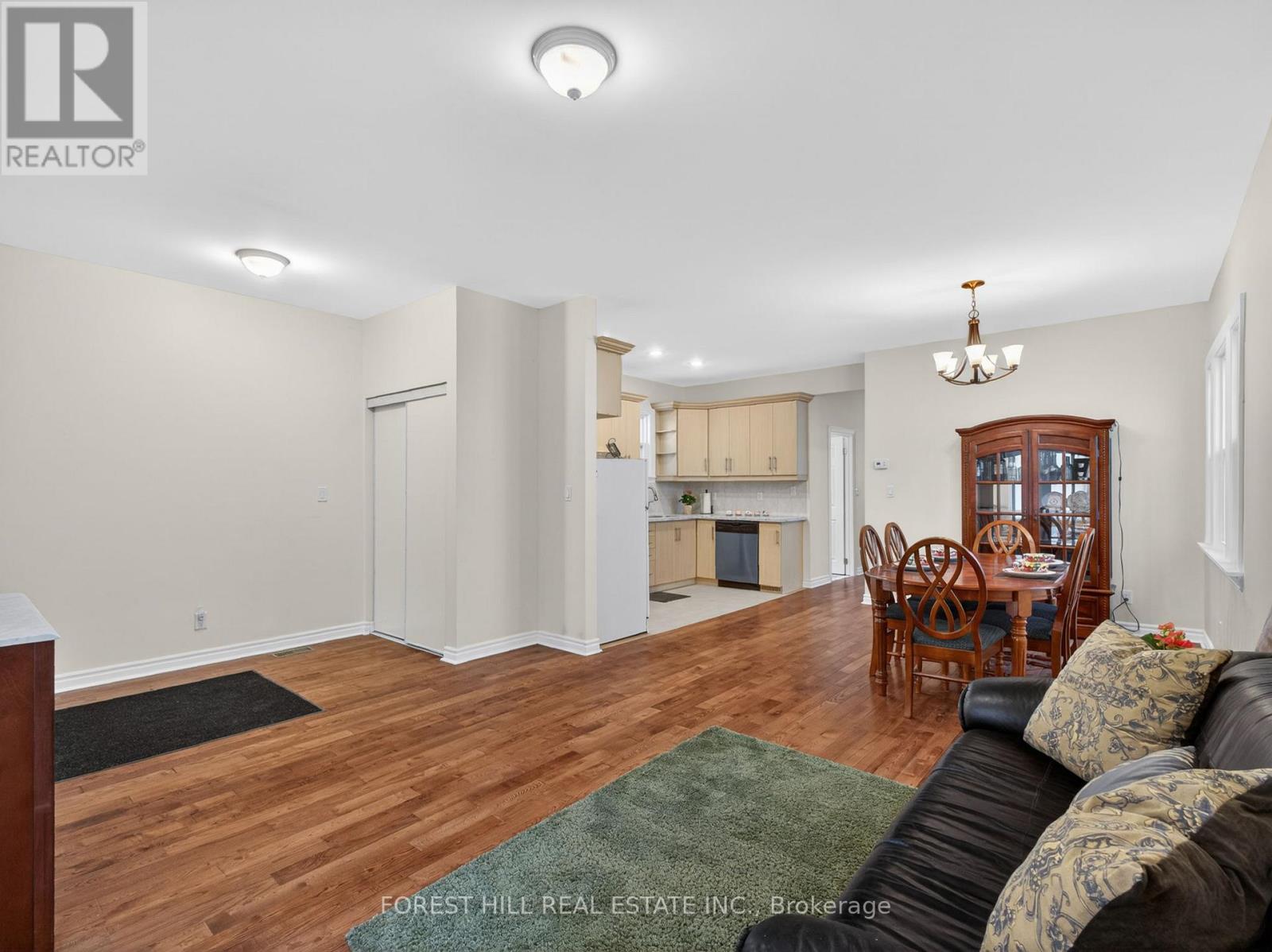 351 Woodfield Road, Toronto, Ontario  M4L 2W9 - Photo 8 - E13128046