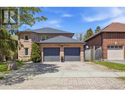 24 FERNWAY CRESCENT, Whitby, Ontario