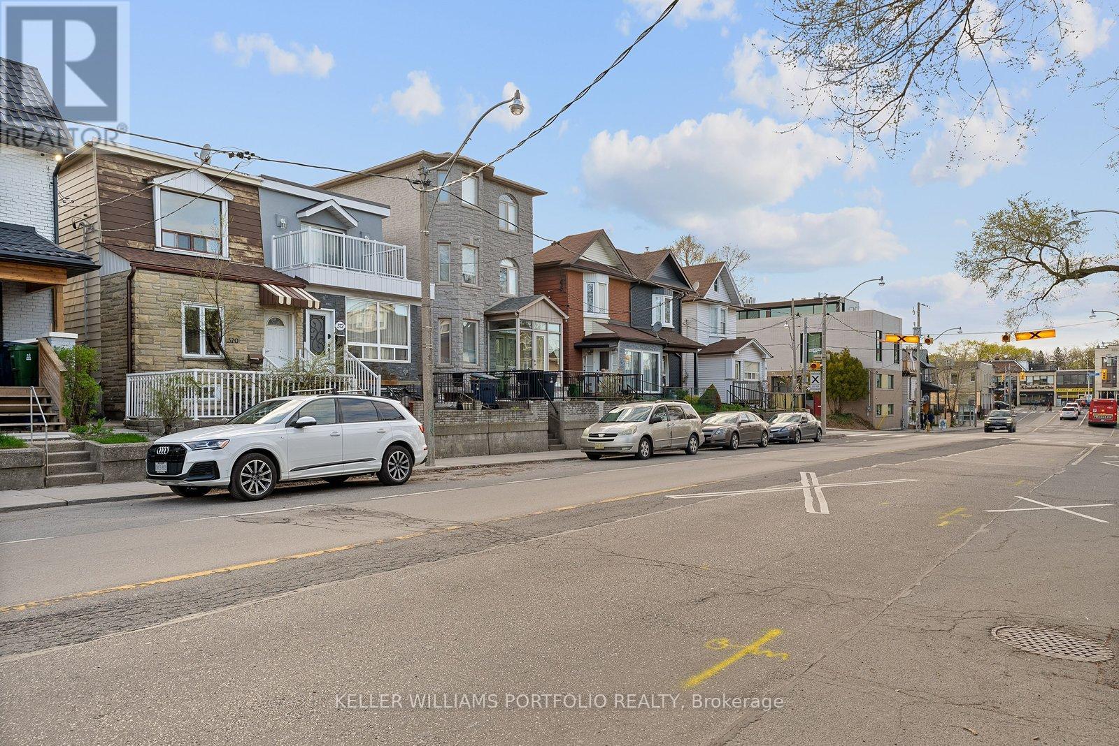 570 Jones Avenue, Toronto, Ontario M4J 3H1 - Photo 2 - E13128156