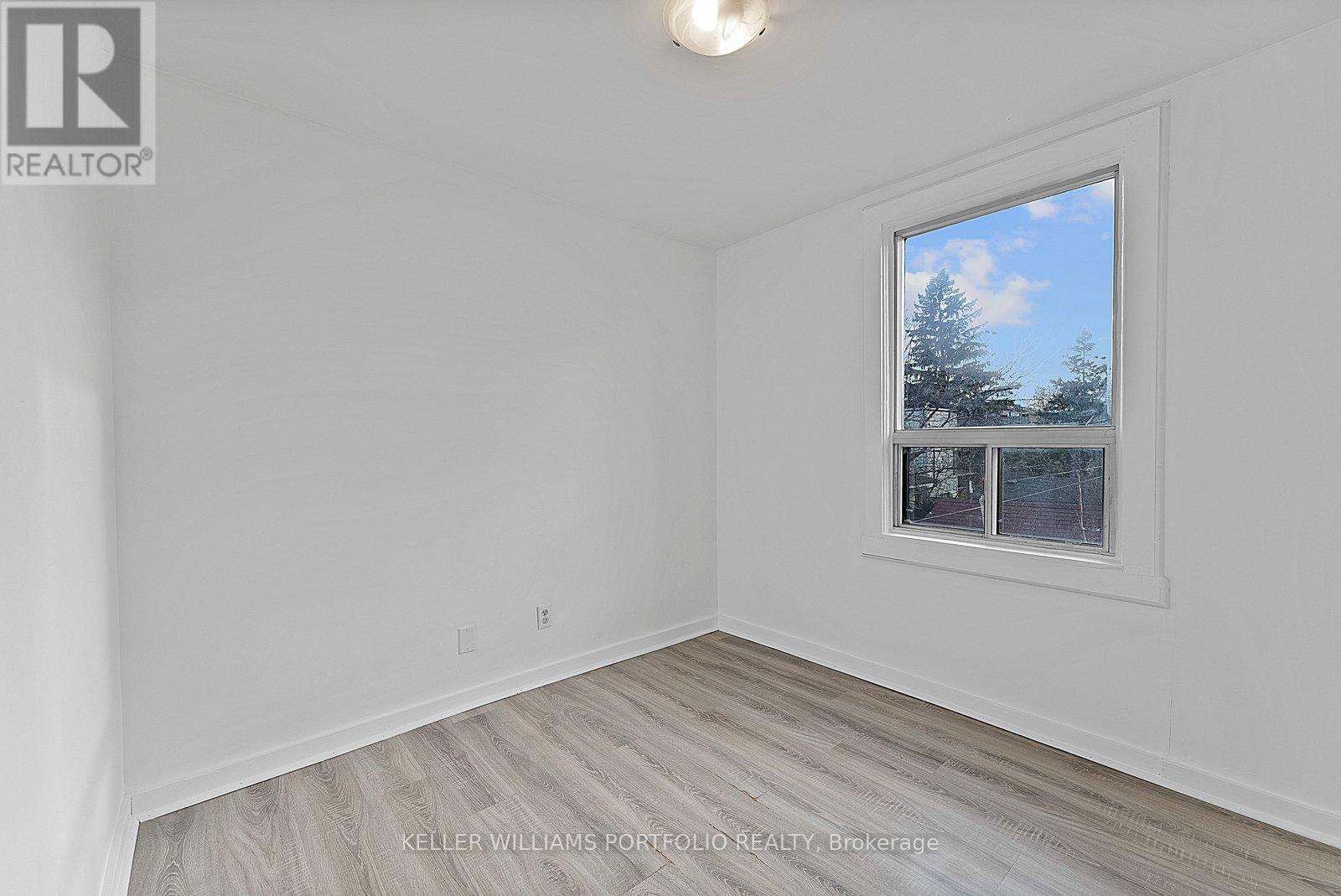 570 Jones Avenue, Toronto, Ontario M4J 3H1 - Photo 27 - E13128156