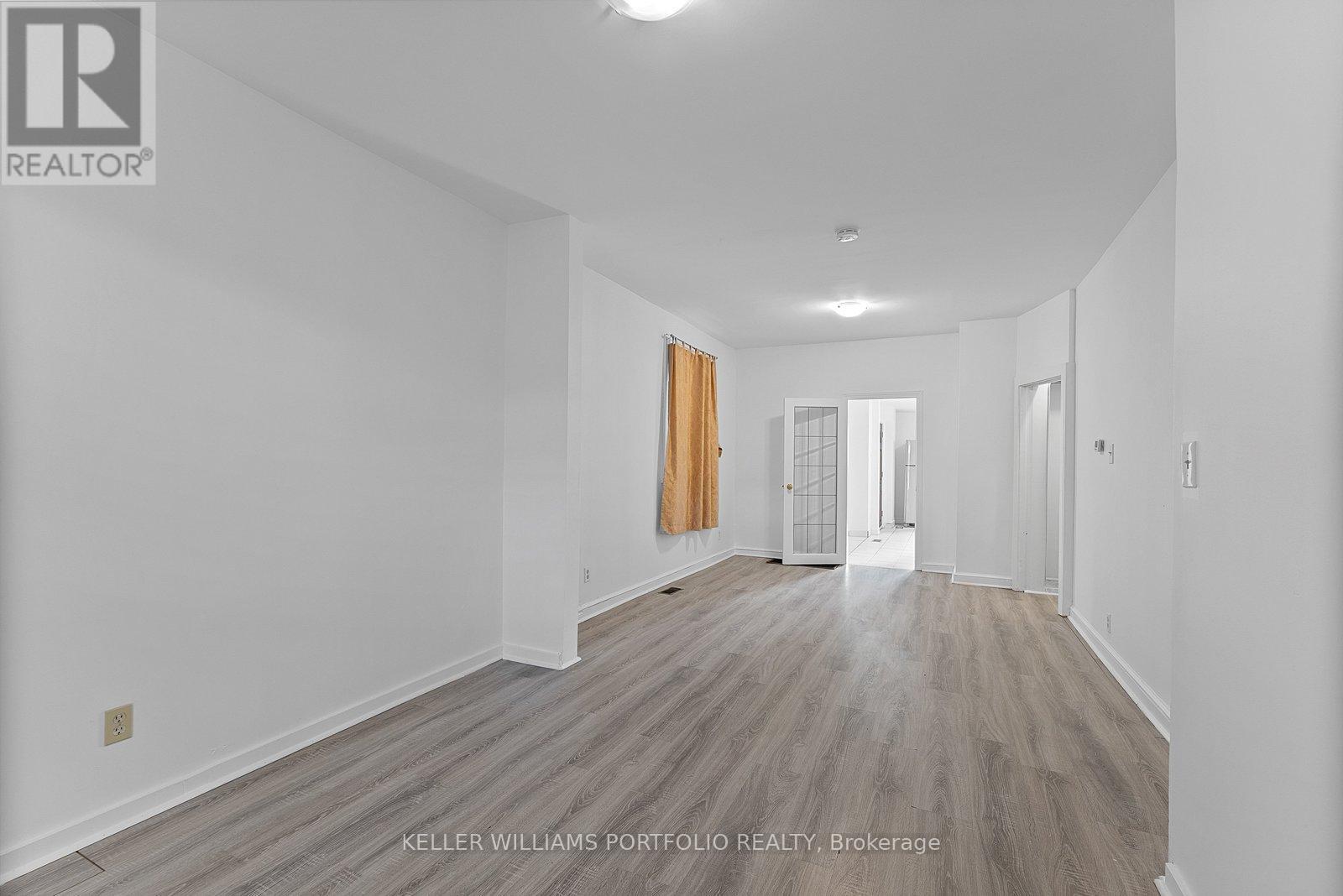 570 Jones Avenue, Toronto, Ontario M4J 3H1 - Photo 9 - E13128156