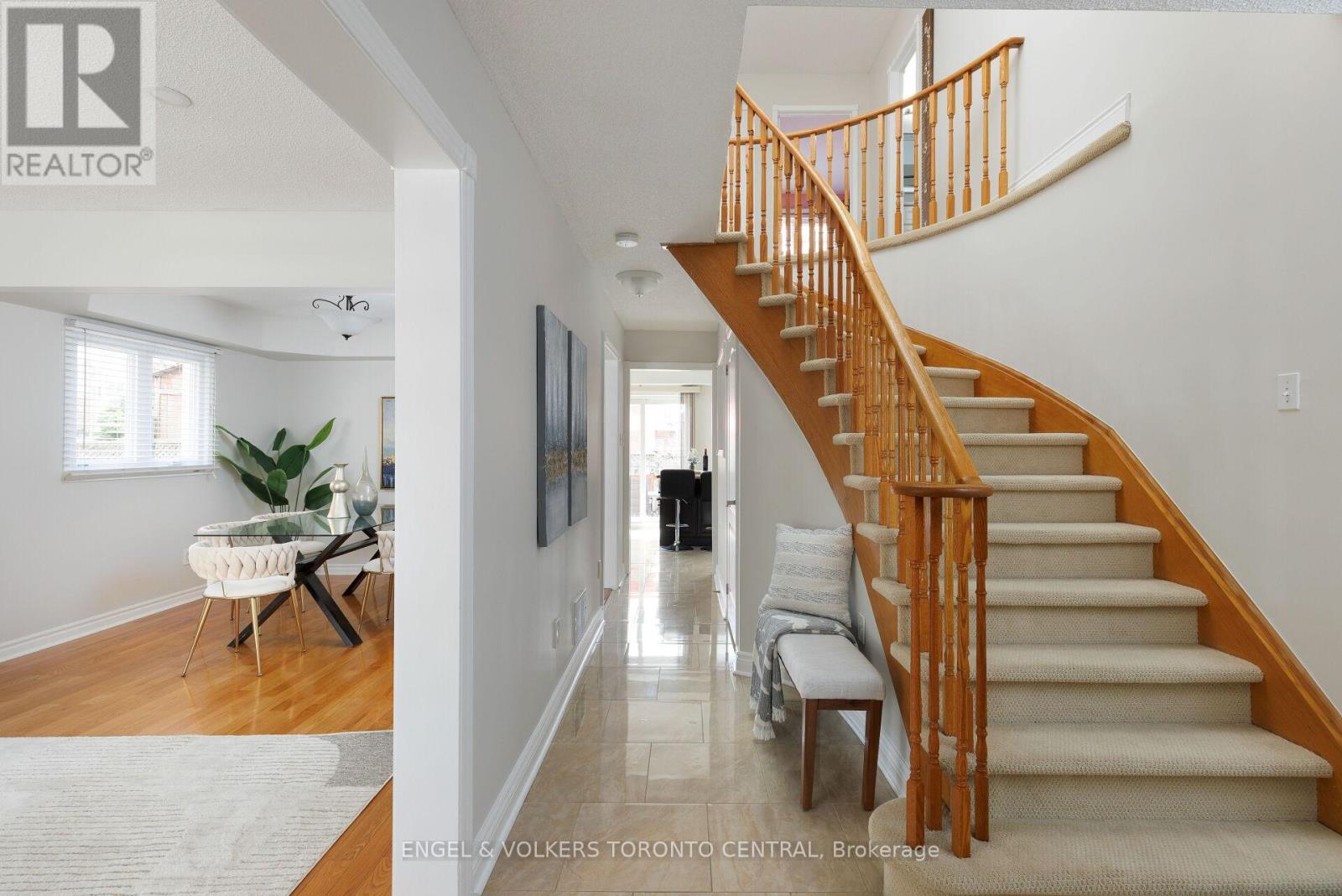 1539 Nipissing Court, Pickering, Ontario  L1V 6T8 - Photo 2 - E13128192