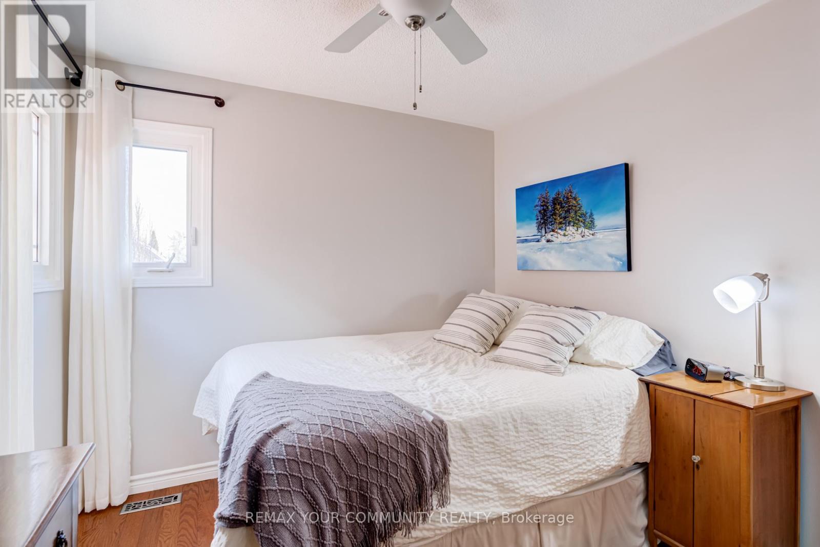 100 Secord Street, Pickering, Ontario  L1V 6V6 - Photo 22 - E13128214