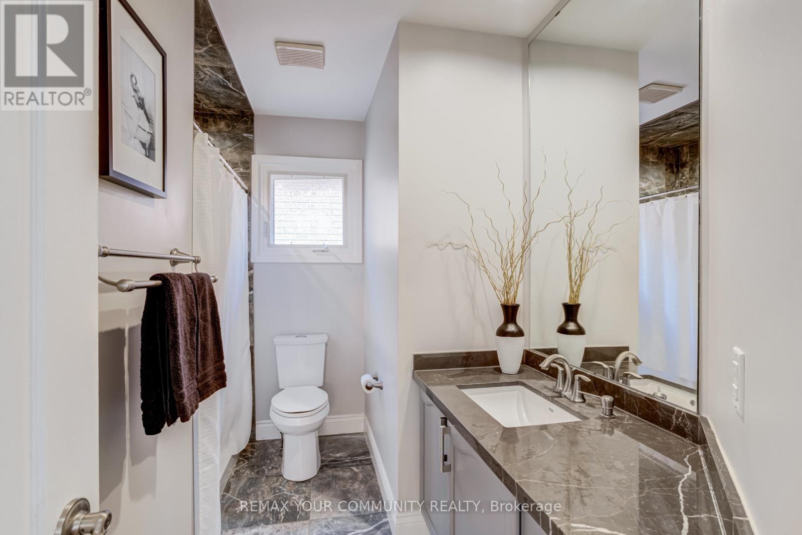 100 Secord Street, Pickering, Ontario  L1V 6V6 - Photo 24 - E13128214