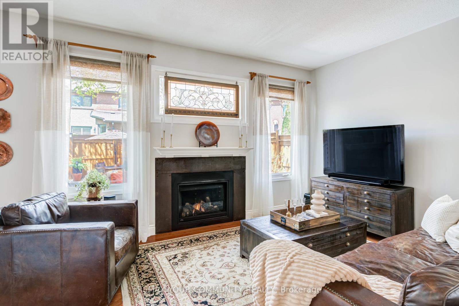 100 Secord Street, Pickering, Ontario  L1V 6V6 - Photo 7 - E13128214