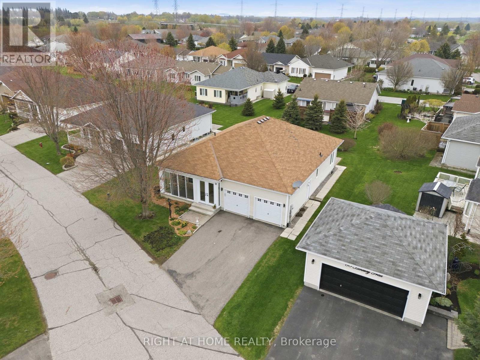 5 Park Place Lane, Clarington, Ontario  L1B 0B2 - Photo 3 - E13128246