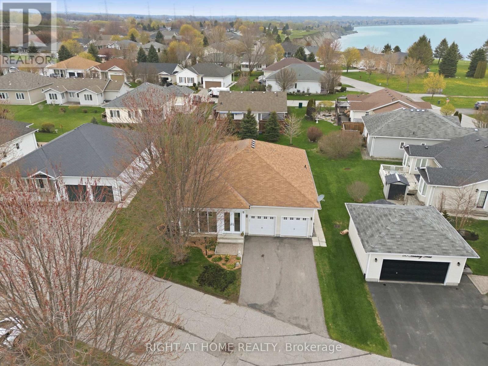 5 Park Place Lane, Clarington, Ontario  L1B 0B2 - Photo 4 - E13128246