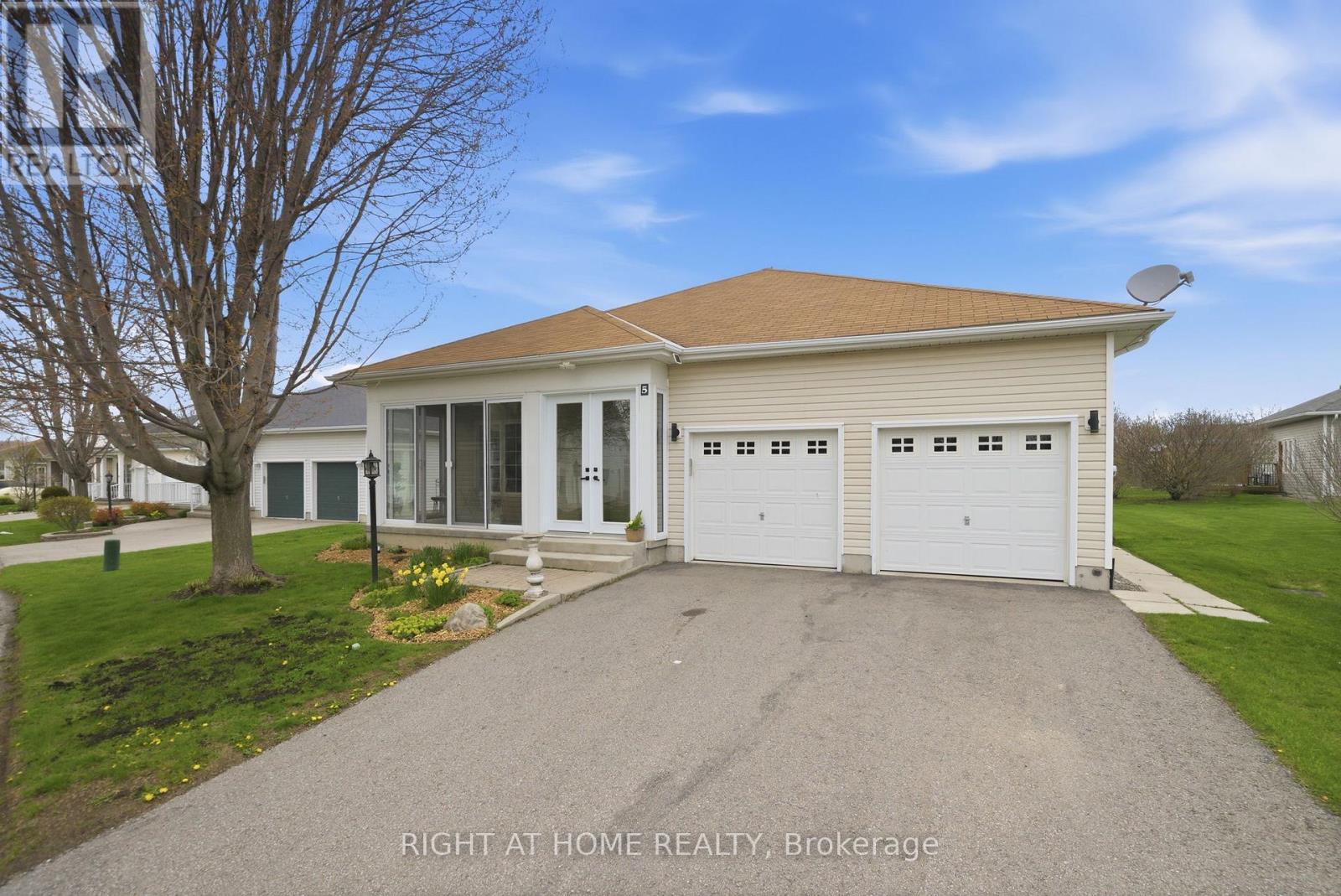 5 Park Place Lane, Clarington, Ontario  L1B 0B2 - Photo 5 - E13128246