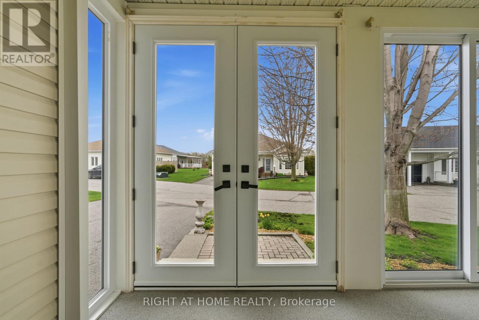 5 Park Place Lane, Clarington, Ontario  L1B 0B2 - Photo 9 - E13128246
