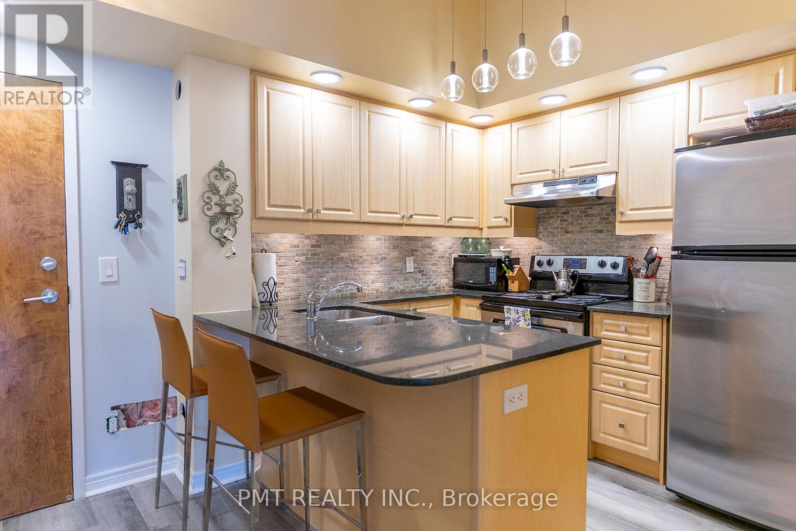 111 - 60 Fairfax Crescent, Toronto, Ontario  M1L 0E1 - Photo 3 - E13128320