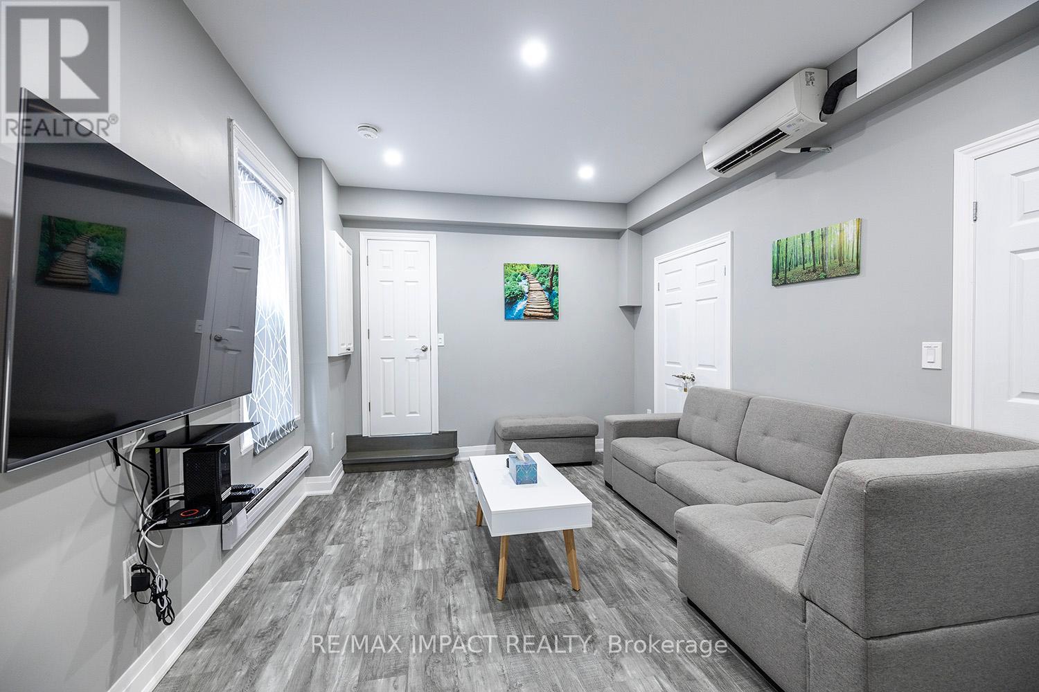 43.5 King Street E, Clarington, Ontario  L1C 1N1 - Photo 2 - E13128374