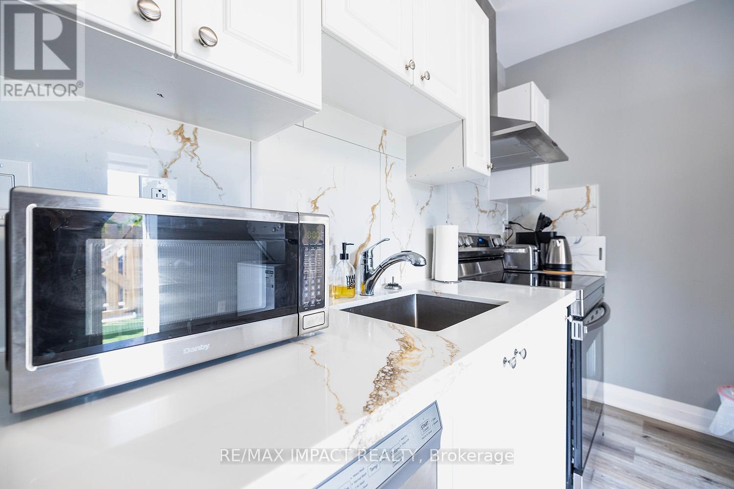 43.5 King Street E, Clarington, Ontario  L1C 1N1 - Photo 8 - E13128374