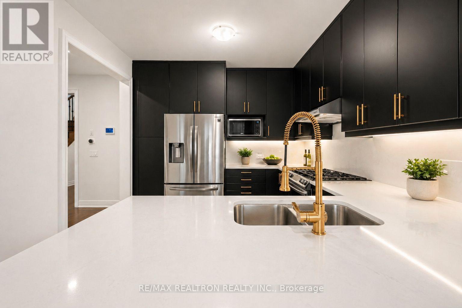 10 Neilly Terrace W, Bradford West Gwillimbury, Ontario  L3Z 4K9 - Photo 15 - N13128060