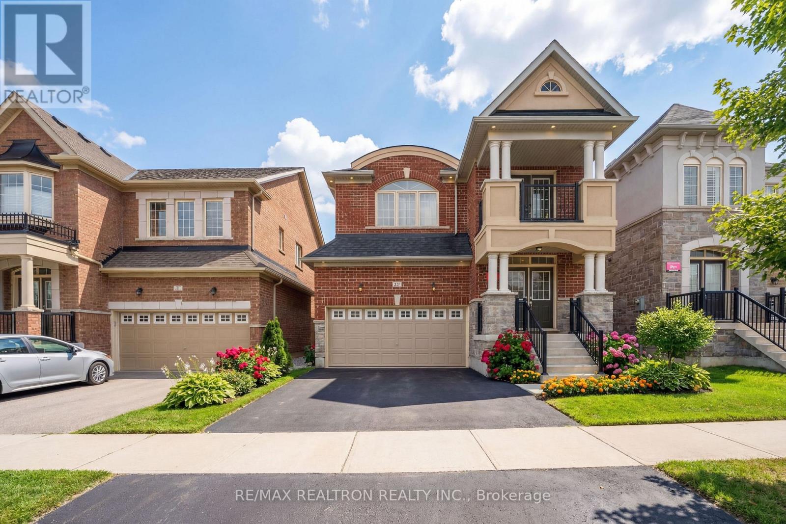 10 Neilly Terrace W, Bradford West Gwillimbury, Ontario  L3Z 4K9 - Photo 2 - N13128060