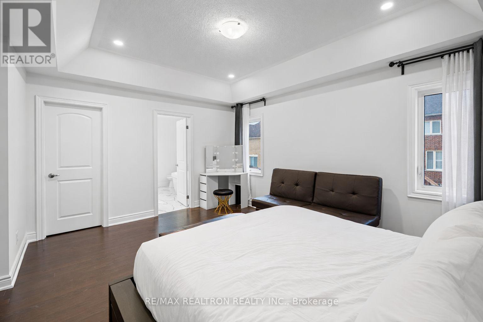 10 Neilly Terrace W, Bradford West Gwillimbury, Ontario  L3Z 4K9 - Photo 23 - N13128060