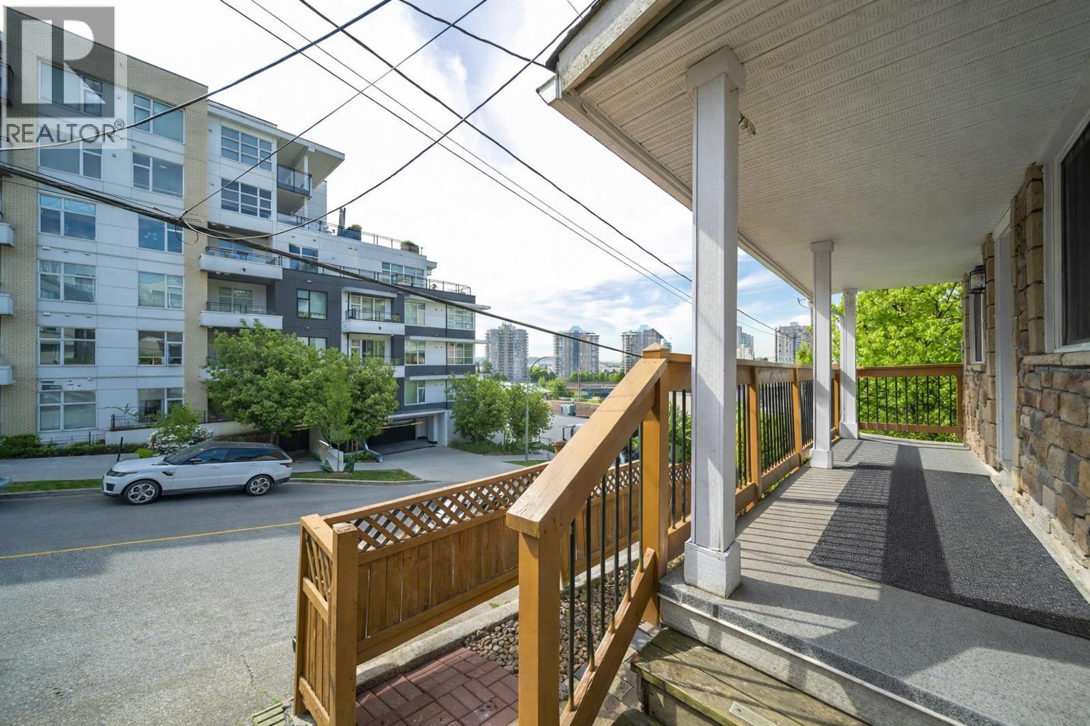 1011 Auckland Street, New Westminster, British Columbia  V3M 1K9 - Photo 2 - R3122392