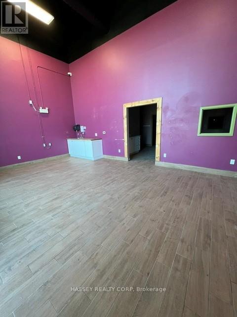 2 - 31 King Street, Barrie (0 West), Ontario  L4N 6W5 - Photo 2 - S13127954
