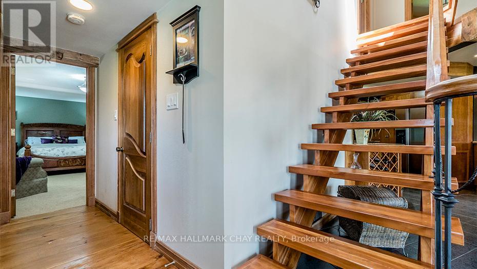 1084 Coughlin Road W, Springwater, Ontario  L9X 1B1 - Photo 14 - S13128168