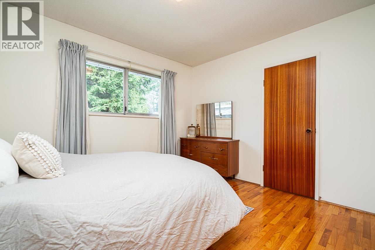 1634 Ross Road, North Vancouver, British Columbia  V7J 1V4 - Photo 19 - R3110908