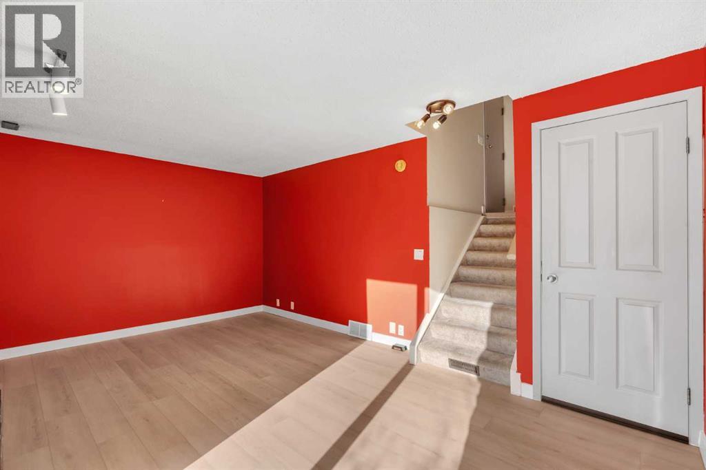 92, 1190 Ranchview Road NW, Calgary, Alberta  T3G 1Y1 - Photo 4 - A2293282