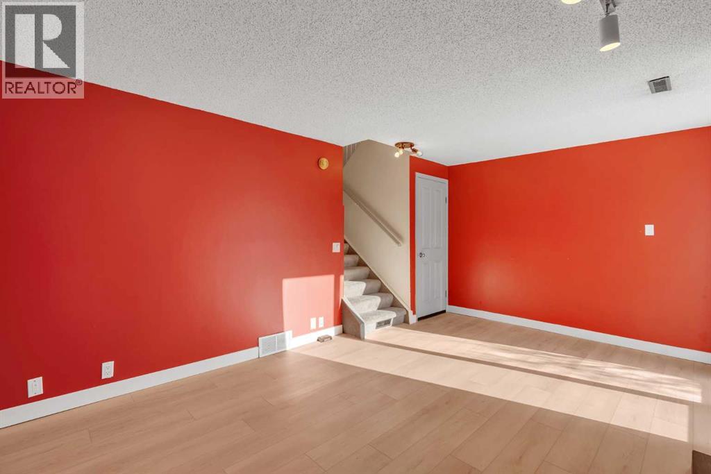92, 1190 Ranchview Road NW, Calgary, Alberta  T3G 1Y1 - Photo 5 - A2293282