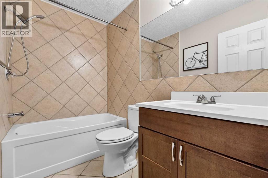 111 Sanderling Rise Nw, Calgary, Alberta  T3K 3B4 - Photo 25 - A2299200