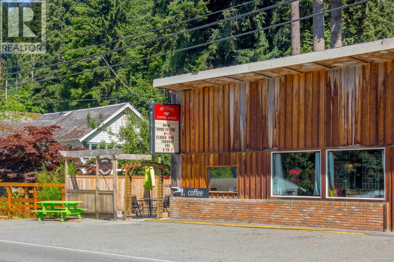 8394 Sa-Seen-Os Rd, Youbou, British Columbia  V0R 3E1 - Photo 4 - 1024069