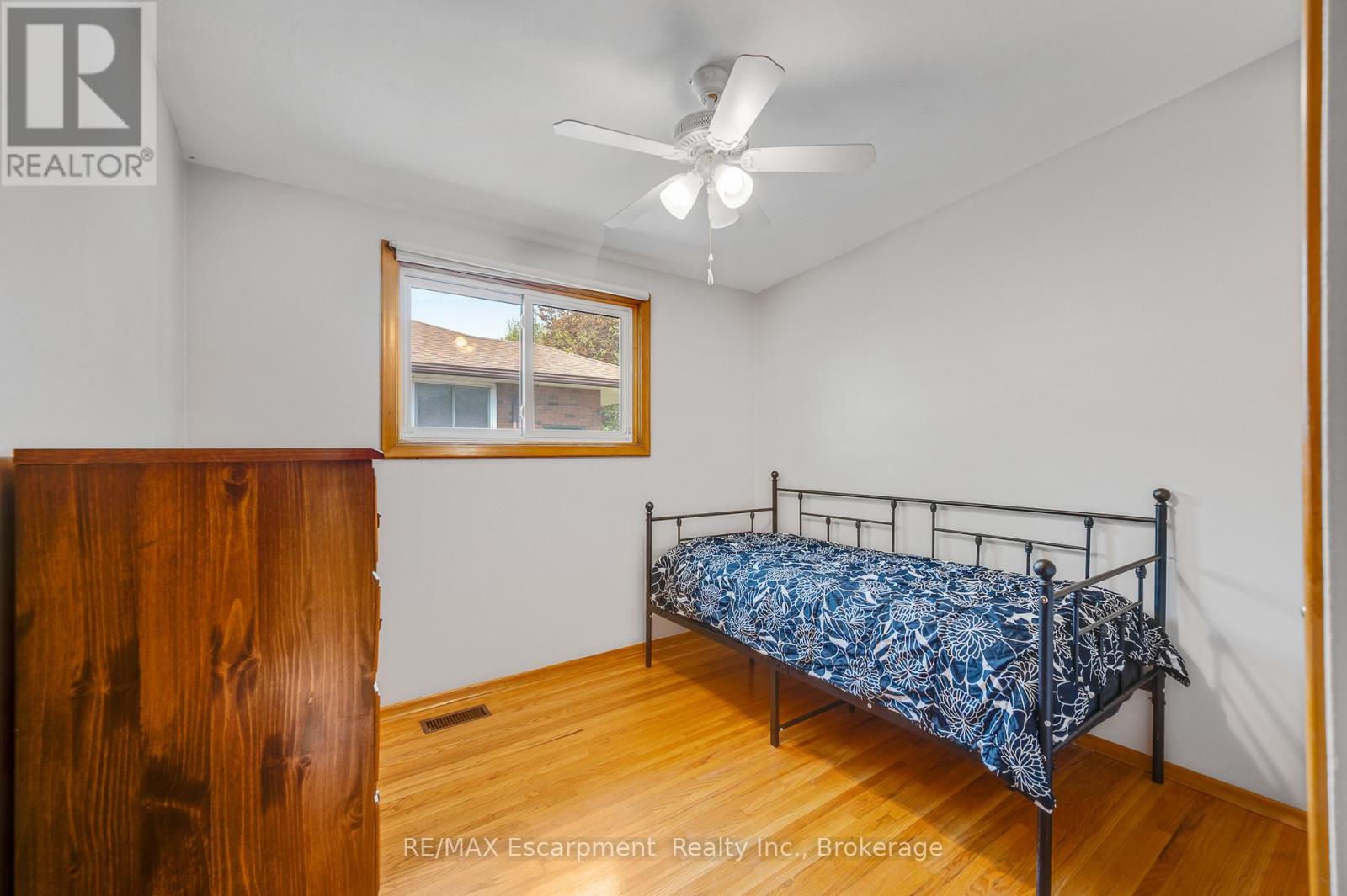 3 Tanager Court, Hamilton, Ontario  L9A 2L9 - Photo 18 - X13128538