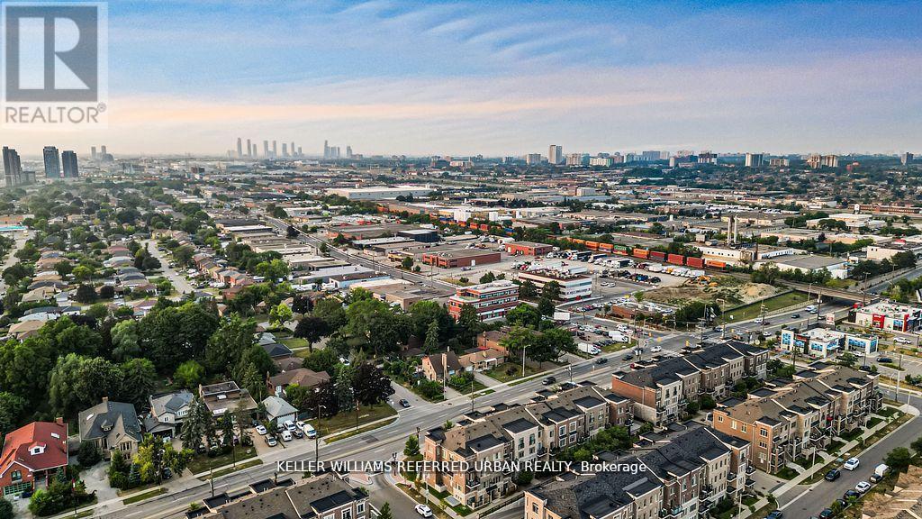 14 - 2335 Sheppard Avenue W, Toronto, Ontario  M9M 0B6 - Photo 49 - W13127966