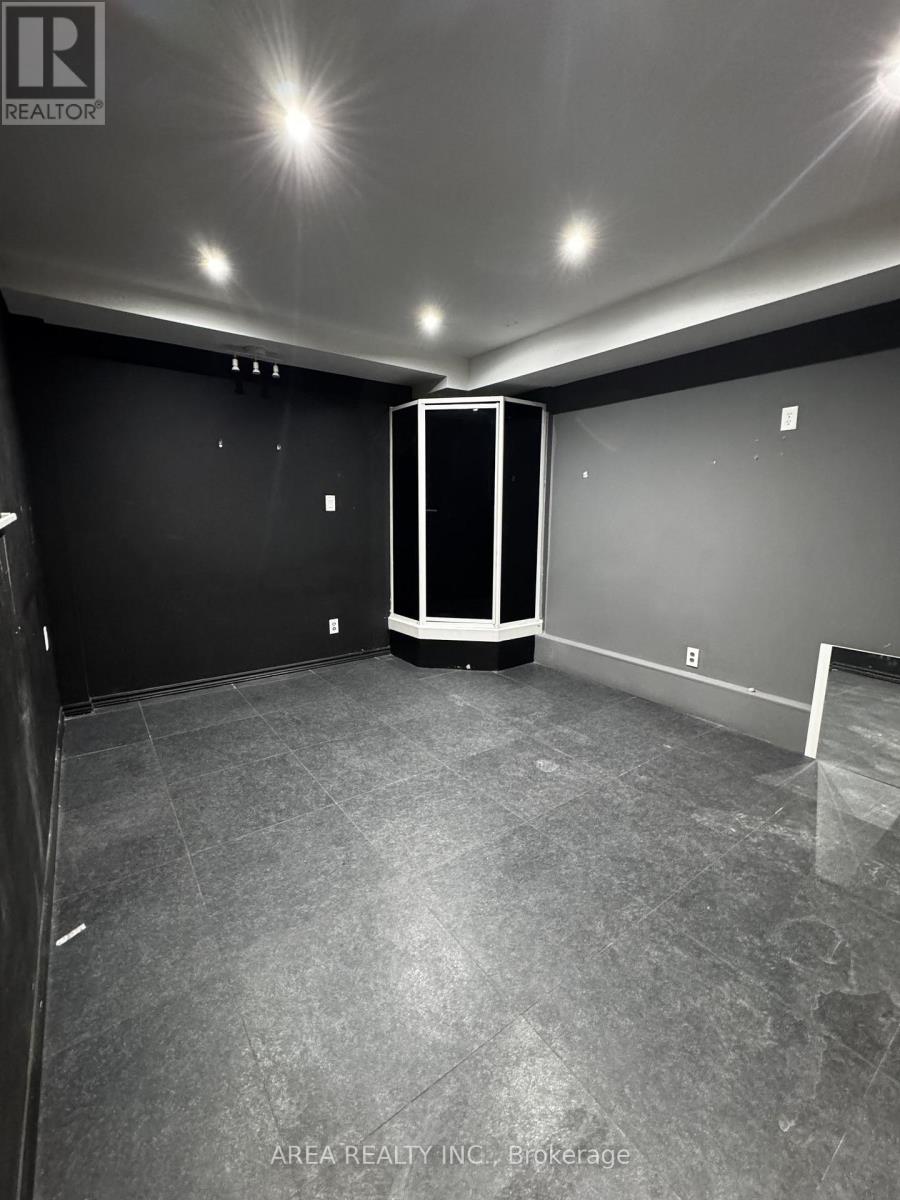 2 - 783 Lawrence Avenue W, Toronto, Ontario M6A 1C2 - Photo 8 - W13127990