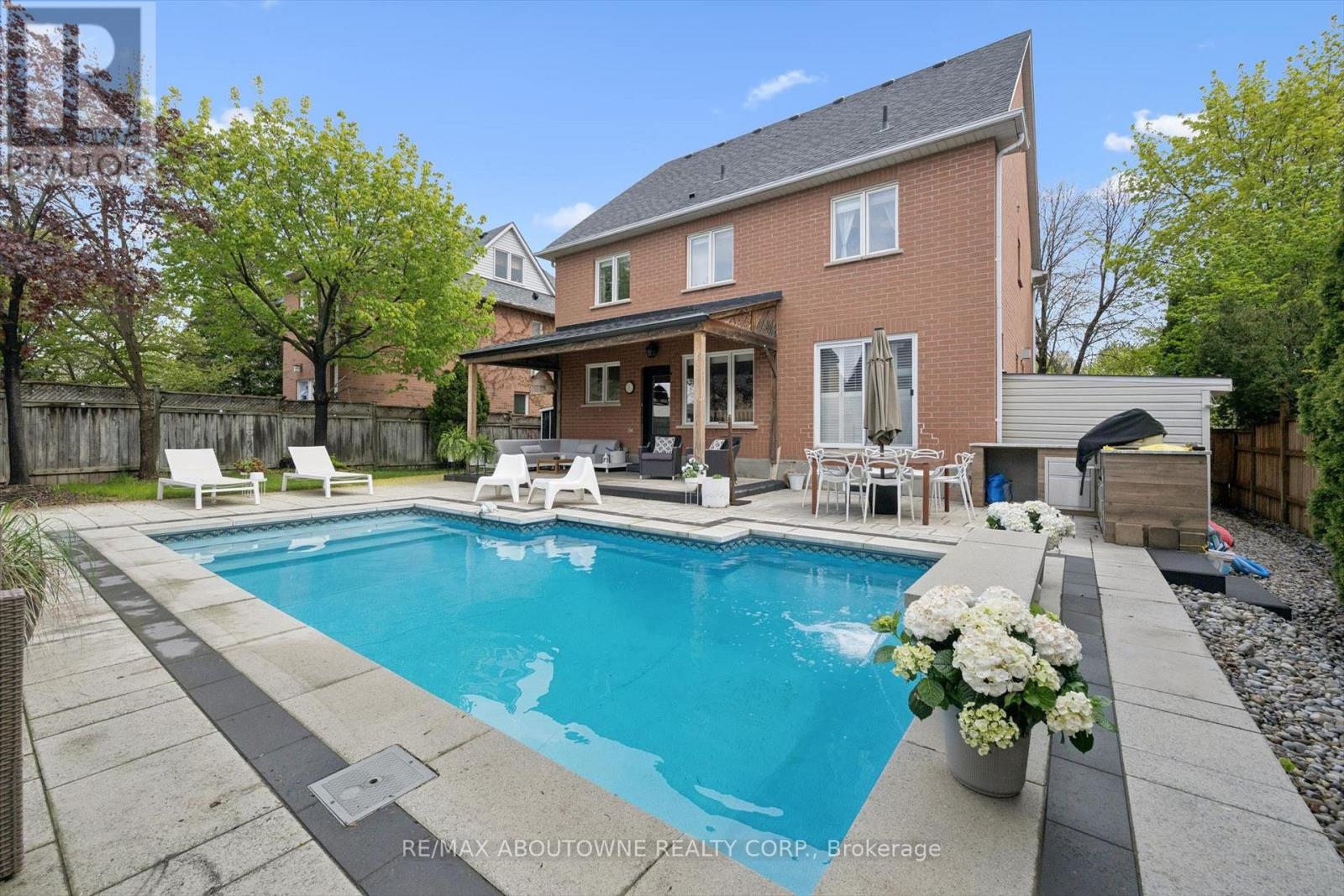 2500 Sixth Line, Oakville, Ontario  L6H 5Z8 - Photo 39 - W13128082
