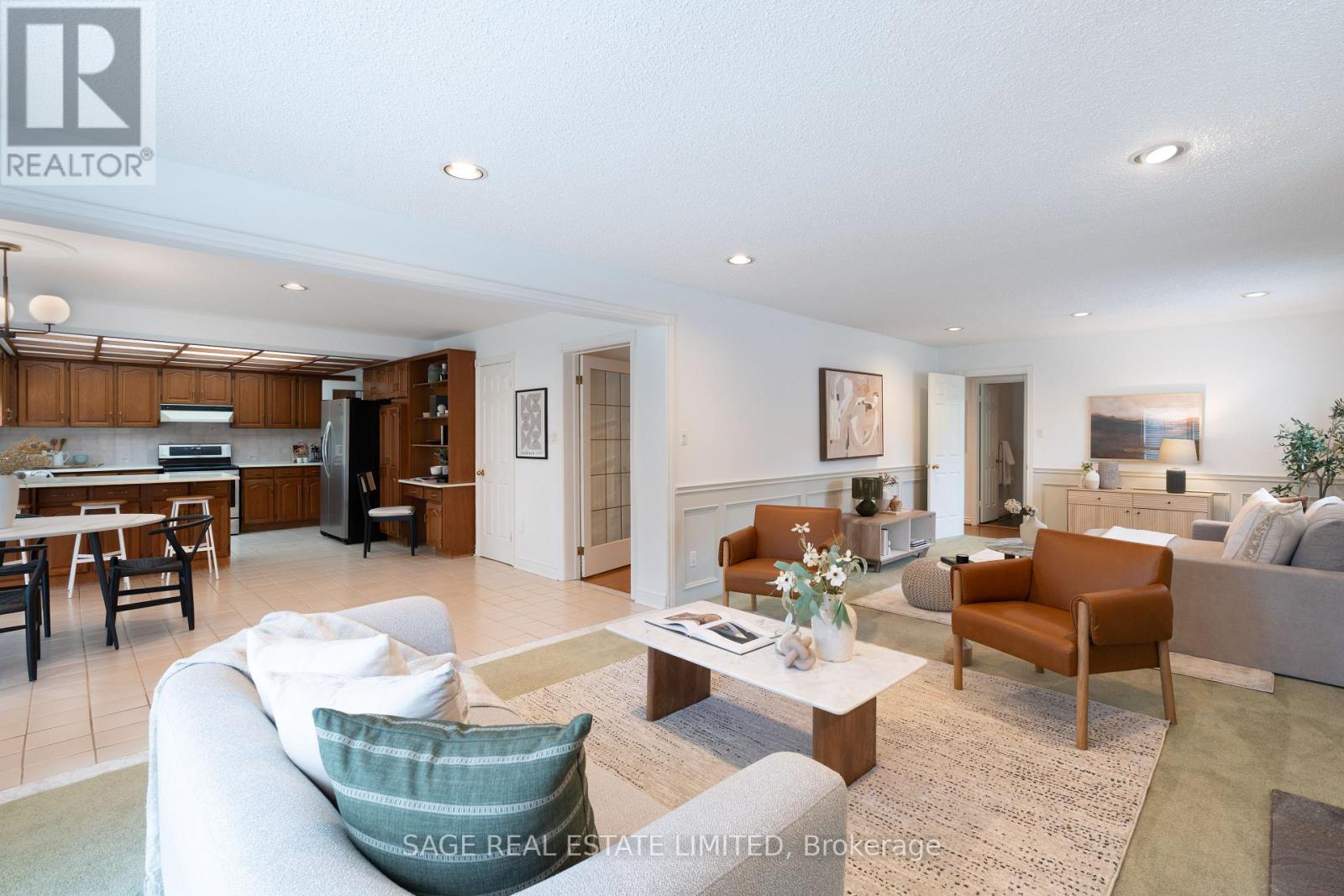 172 Burnhamthorpe Road, Toronto, Ontario  M9A 1H6 - Photo 21 - W13128116