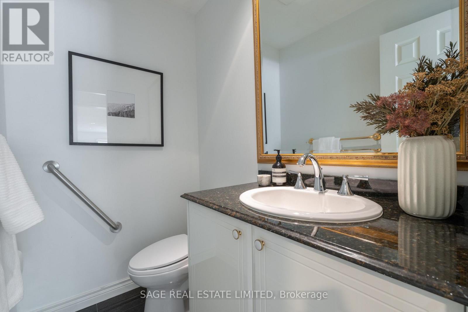 172 Burnhamthorpe Road, Toronto, Ontario  M9A 1H6 - Photo 32 - W13128116