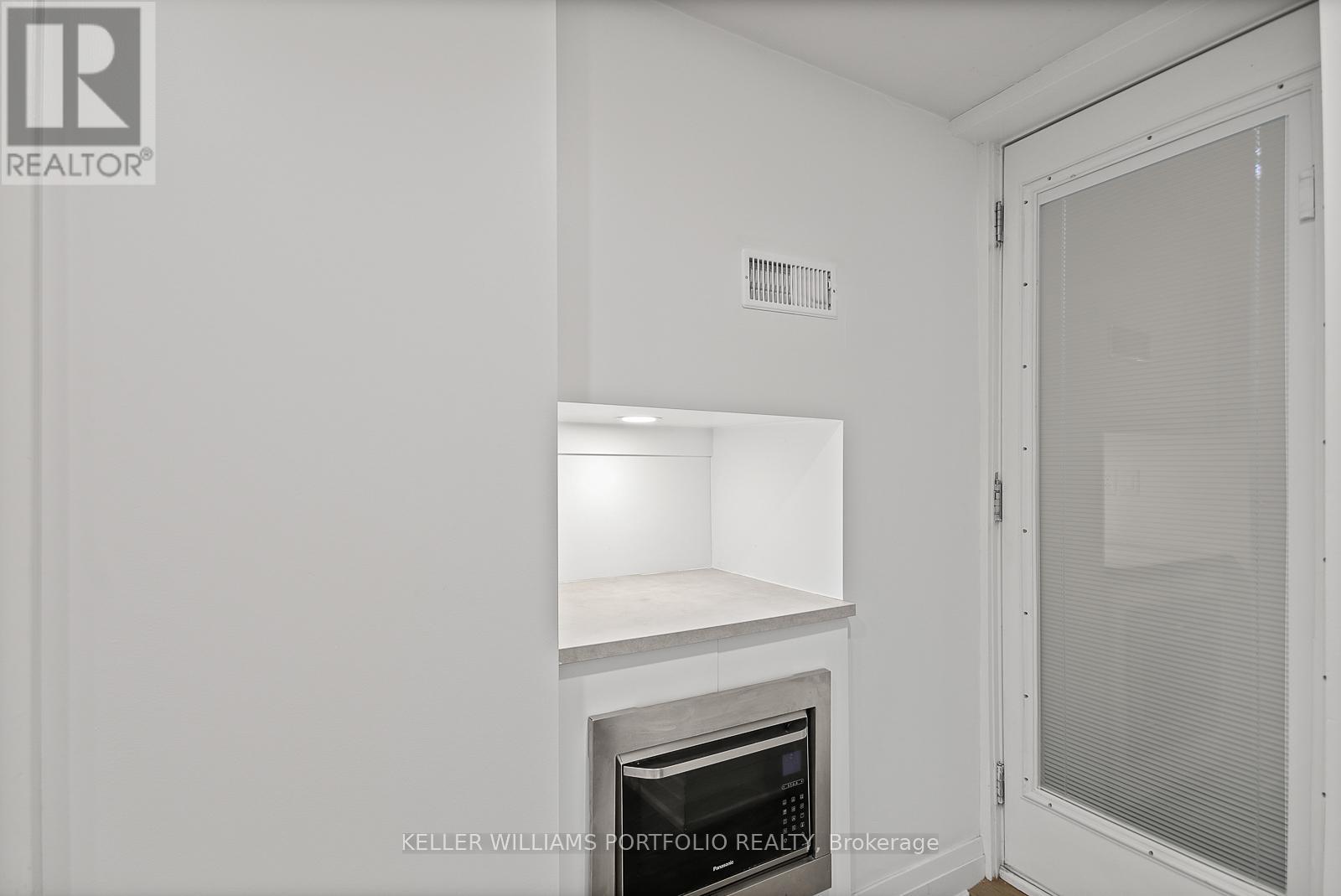 #1 (Basement) - 35 Humberside Avenue, Toronto, Ontario  M6P 1J6 - Photo 16 - W13128164