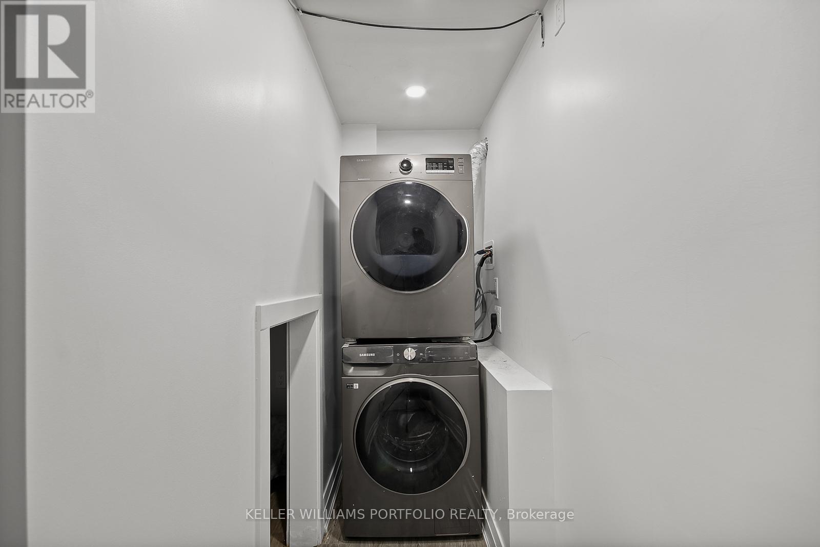 #1 (Basement) - 35 Humberside Avenue, Toronto, Ontario  M6P 1J6 - Photo 4 - W13128164