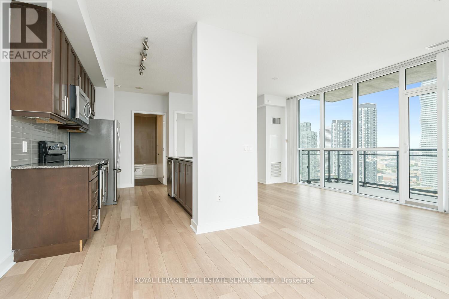 2502 - 3975 Grand Park Drive, Mississauga, Ontario  L5B 0K4 - Photo 7 - W13128264